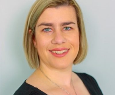 Dr Leigh Searle