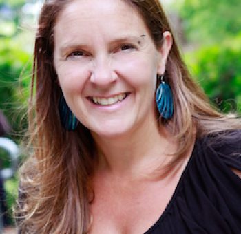 Roslyn Kemp